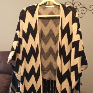 May & July Open Zik Zak Print Pancho Size M